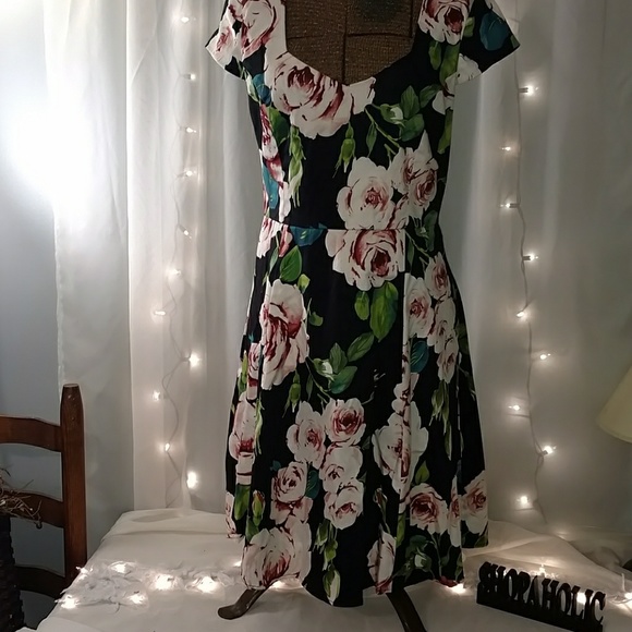 sunny girl floral dress